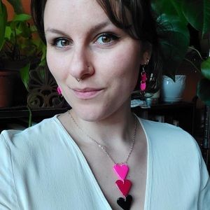 This is a earring and necklace set, I set here locally in Washington.